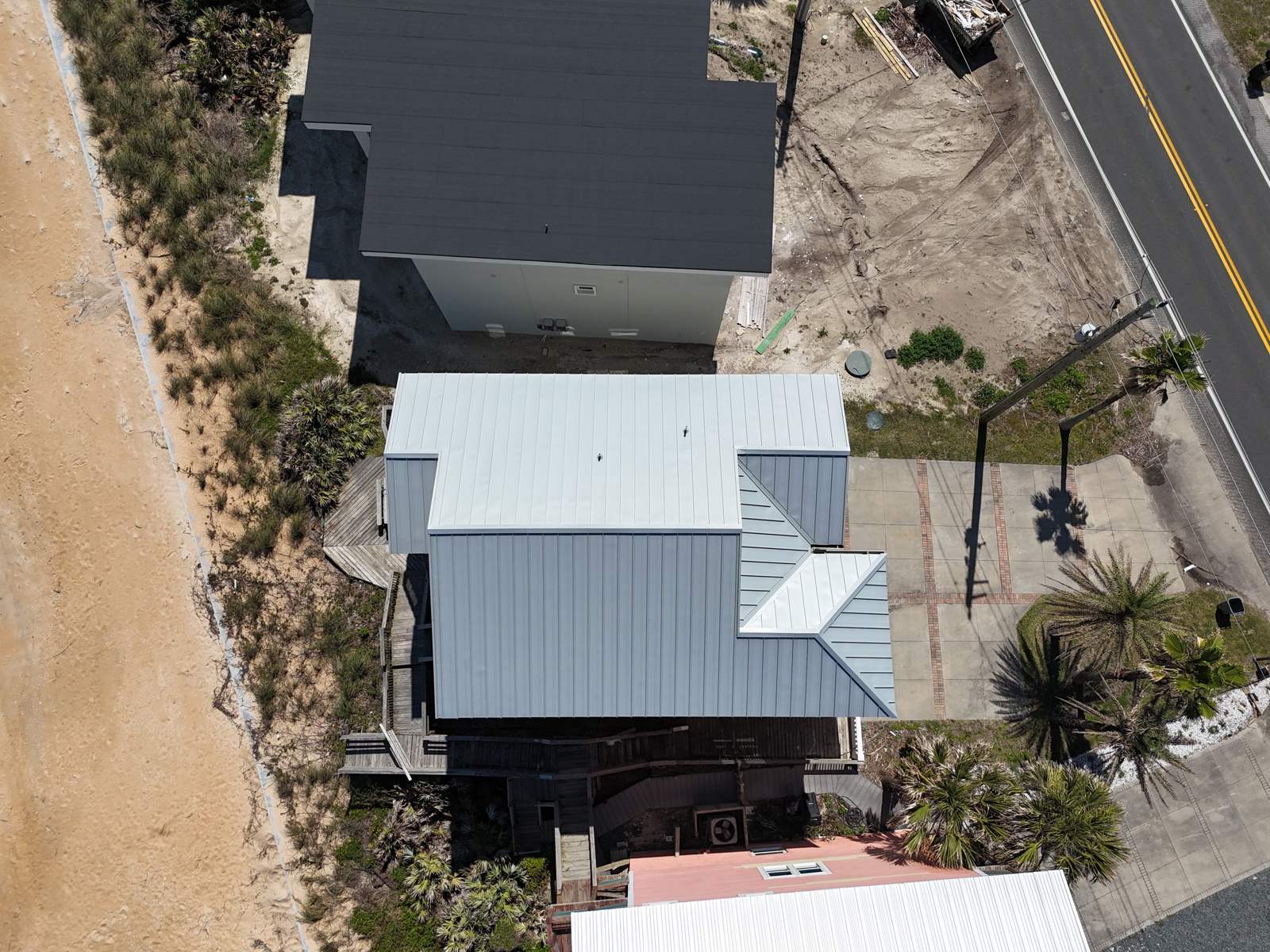 Standing-seam metal roof